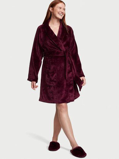 Короткий теплый халат Logo Short Cozy Robe Victoria's Secret