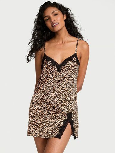 Атласный пеньюар Tease Mini Slip Victoria's Secret