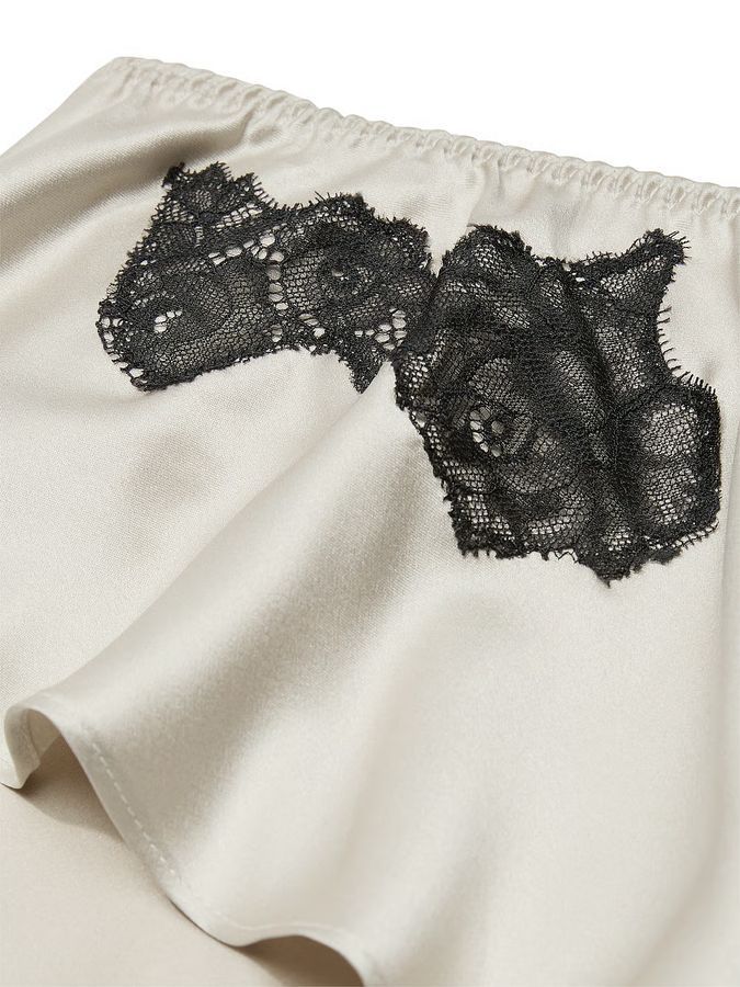 Атласный комплект Satin Rose Cami Shorts Set Victoria's Secret