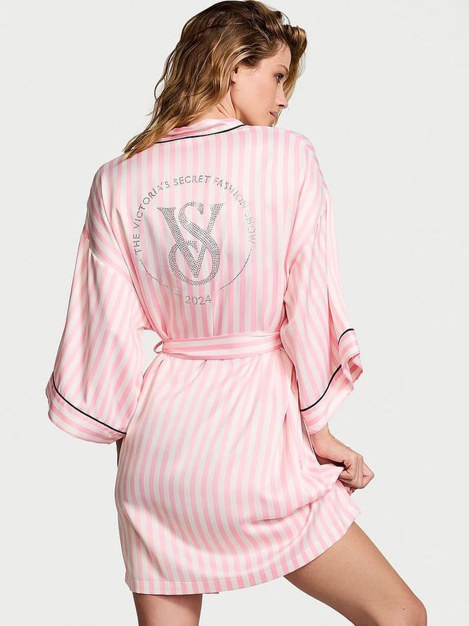 Атласний короткий халат Satin Short Piped Robe Victoria's Secret